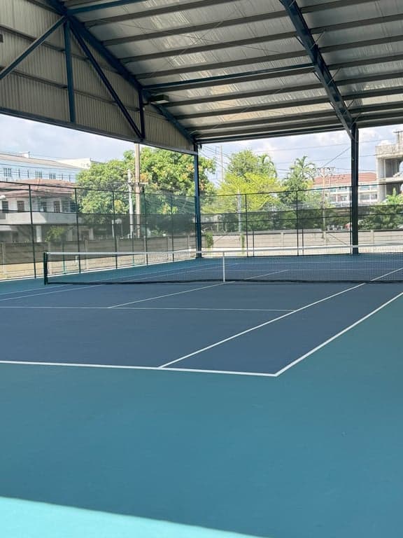 Spinning J International Tennis Academy